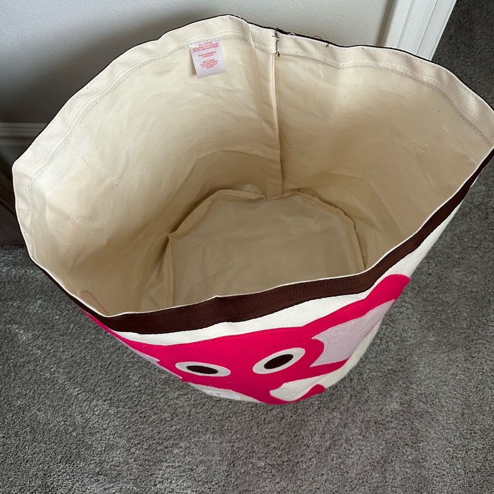Storage bin or hamper - Picture 2 of 2